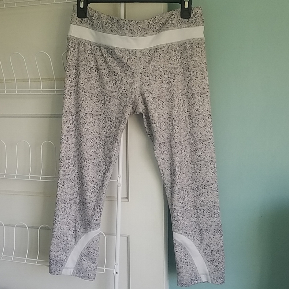 Lululemon Athletica Run: Inspire Crop II All Luxtreme Legging Tights Size 8 Gray